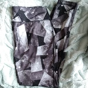 Danskin Now workout leggings size M